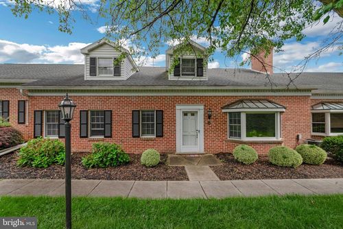 2026-2026 Wyntre Brooke Dr, YORK, PA, 17403-4545 | Card Image