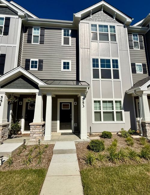 553 Yosemite Way, Mundelein, IL, 60060-3772 | Card Image