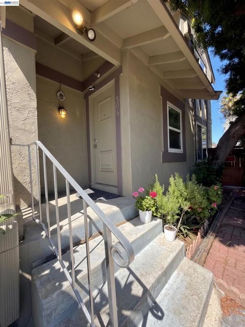 506 Marina Way, Richmond, CA, 94801 | Card Image