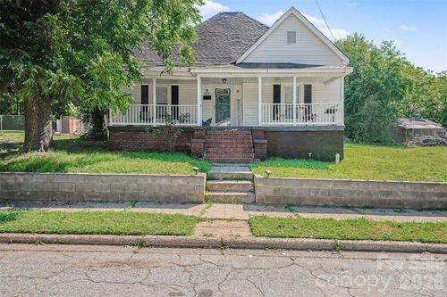 312 Vance Ave, Salisbury, NC, 28144-6526 | Card Image