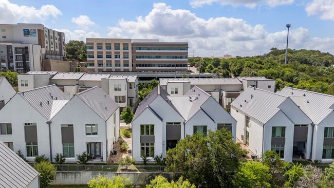 2608 Watkins Way, Condo with 4 bedrooms, 4 bathrooms and 2 parking in Austin TX | Image 37
