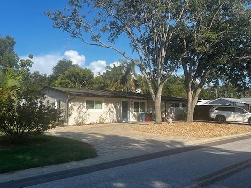 4095 Locust St Ne, St Petersburg, FL, 33703-5807 | Card Image