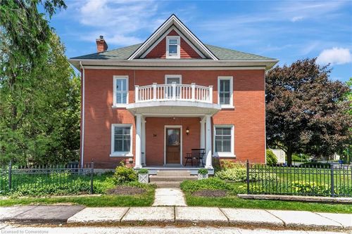 24 Hall St, Ayr, ON, N0B1E0 | Card Image