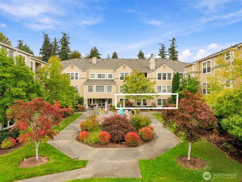 101-4133 224th Ln Se, Issaquah, WA, 98029-5203 | Card Image