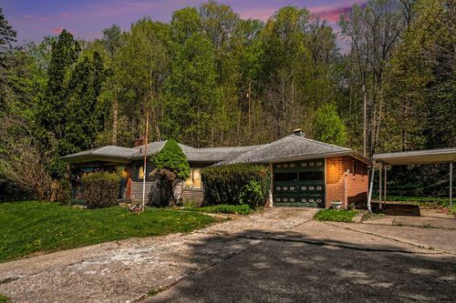 8976 Division Avenue S, Byron Township, MI, 49315 | Card Image