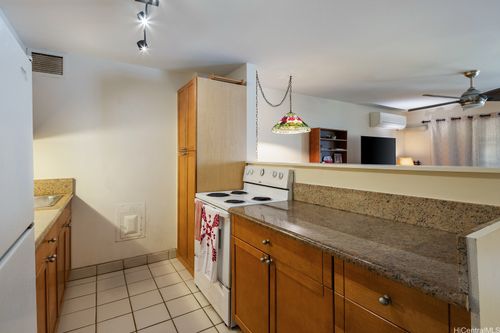 504-411 Kaiolu St, Honolulu, HI, 96815-2226 | Card Image