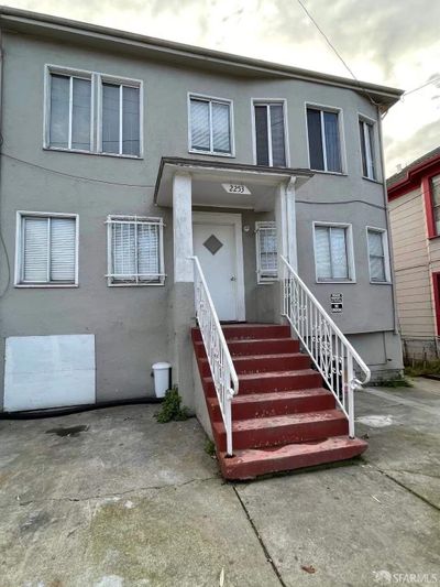 2253 E 15th Street, Home with 4 bedrooms, 4 bathrooms and null parking in Oakland CA | Image 2