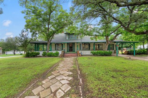 305 E Davilla Ave, Rockdale, TX, 76567-2935 | Card Image
