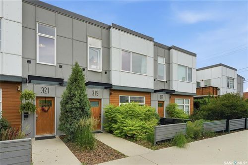 319 D Avenue S, Saskatoon, SK, S7M1R2 | Card Image