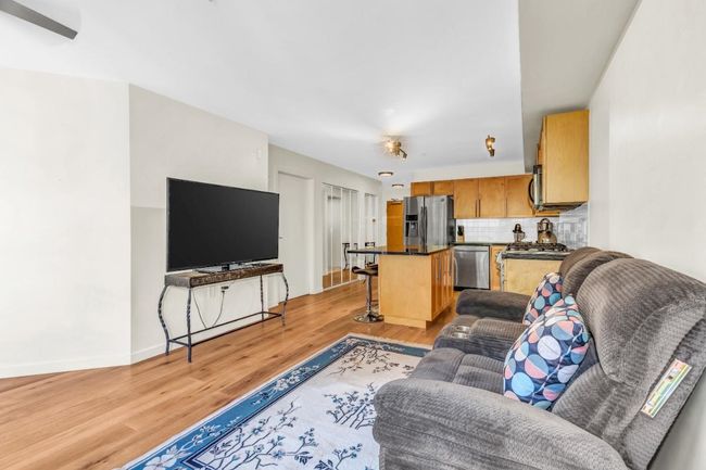 304 - 122 E 3 Rd Street, Condo with 1 bedrooms, 1 bathrooms and 1 parking in North Vancouver BC | Image 14