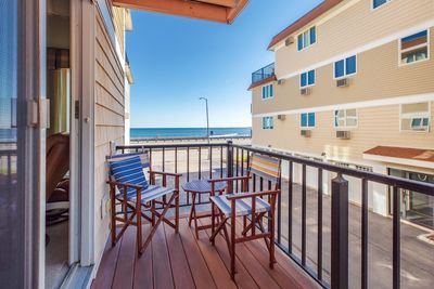 A2 - 407 Ocean Boulevard, Condo with 2 bedrooms, 1 bathrooms and null parking in Hampton NH | Image 2