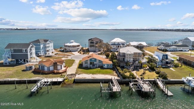 247 Bay View Blvd, House other with 4 bedrooms, 3 bathrooms and 1 parking in Atlantic Beach NC | Image 37