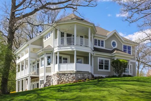 1330 Prestwick Dr, Lake Geneva, WI, 53147-4946 | Card Image
