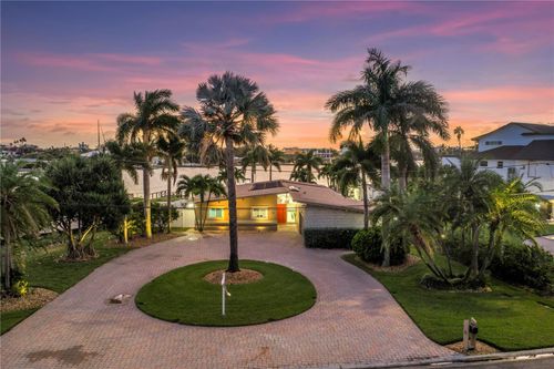 16 Treasure Ln, TREASURE ISLAND, FL, 33706-3155 | Card Image