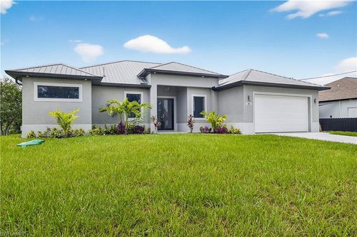 801 Douglas Ave N, Lehigh Acres, FL, 33971-5028 | Card Image