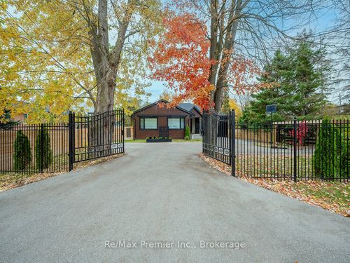 17 Chinook Dr, Nobleton, ON, L0G1N0 | Card Image