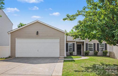 1820 Meadow Crossing Dr, Huntersville, NC, 28078-3618 | Card Image