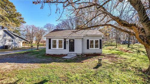 562 Highland Ave, Summerville, GA, 30747-1901 | Card Image