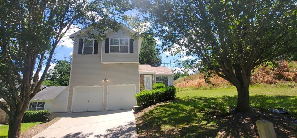 Sapphire Cir, Ellenwood, GA 30294