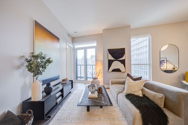 811 - 50 Ordnance St, Condo with 3 bedrooms, 2 bathrooms and 1 parking in Toronto ON | Image 17