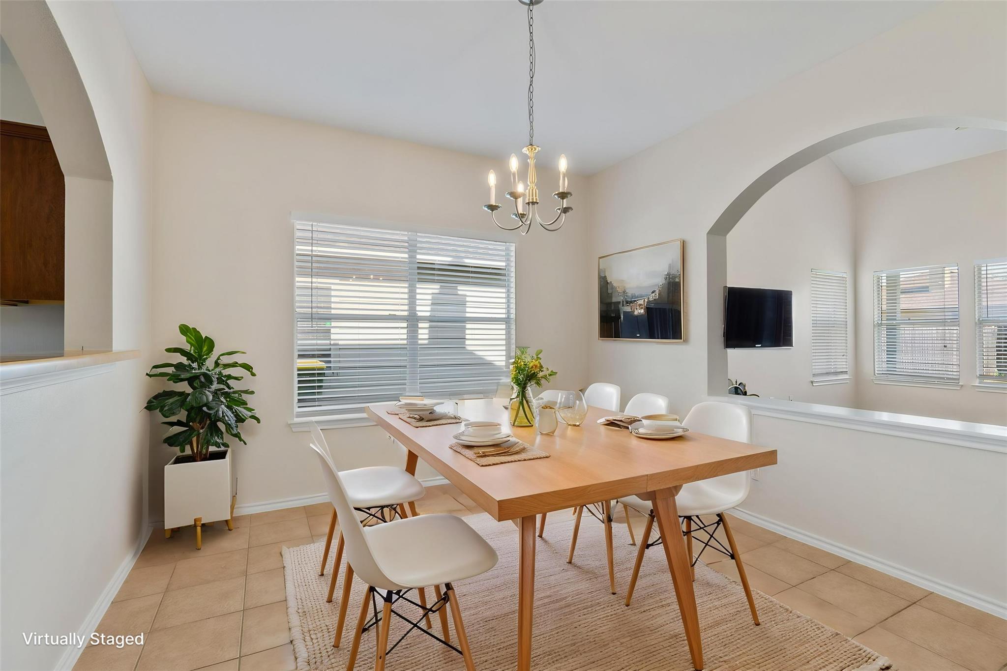 Residential Lease in Manor 3