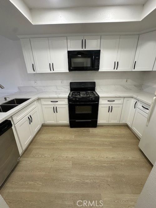 713 Walnut Dr, Lake Elsinore, CA, 92530 | Card Image