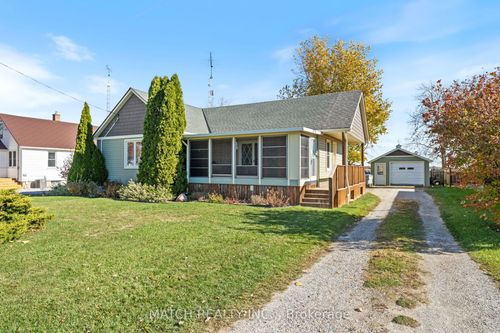 {{alt}} | Card Image