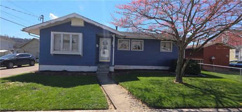 6 Thompson Ln, Shadyside, OH, 43947-1313 | Card Image