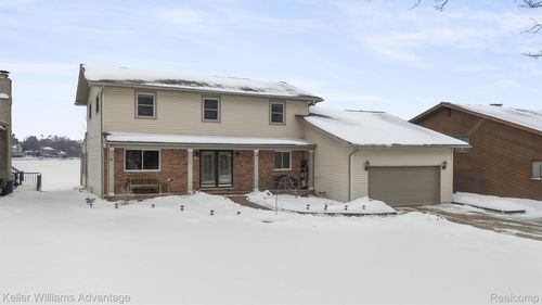 340 Angola St, Wolverine Lake, MI, 48390-2114 | Card Image