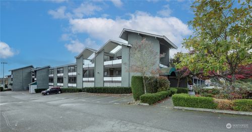 305-7924 212th St Sw, Edmonds, WA, 98026 | Card Image