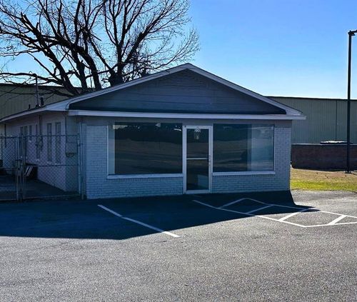 230 W Belmont Dr, Calhoun, GA, 30701-3000 | Card Image