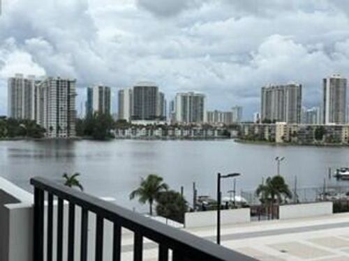504-2780 Ne 183rd St, Aventura, FL, 33160-2109 | Card Image
