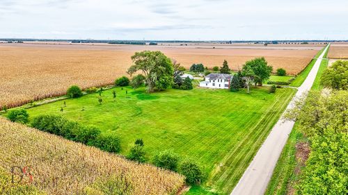 830 S Buffalo Rd, Verona, IL, 60479-8017 | Card Image