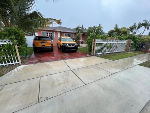2241 Nw 170th St, Miami Gardens, FL, 33056-4614 | Card Image