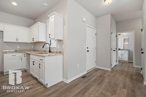 1421 Luxington Dr, Lapeer, MI, 48446-1272 | Card Image