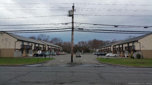 apt-4-1462 Meriden Rd, Waterbury, CT, 06705-3650 | Card Image