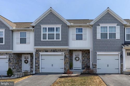82 Beech Tree Ct, ANNVILLE, PA, 17003-2141 | Card Image