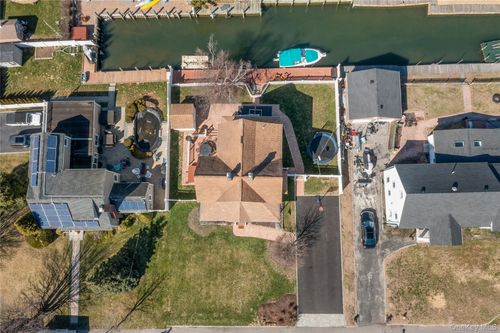 59 Purdy Ln, Amityville, NY, 11701-3921 | Card Image