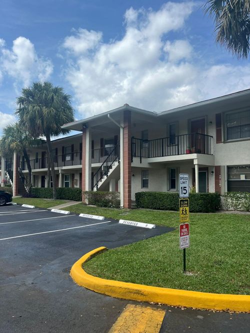 9993 Three Lakes Cir, Boca Raton, FL, 33428-6208 | Card Image