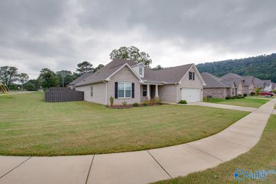 3001 Crystal Creek Drive, House other with 3 bedrooms, 2 bathrooms and null parking in Brownsboro AL | Image 2