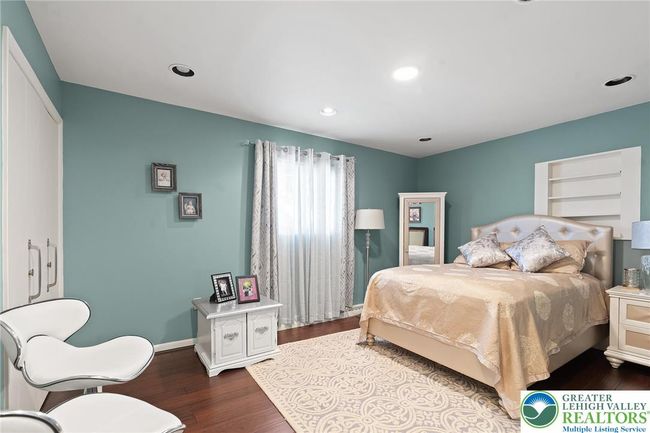 1048 N 27 Th St, House other with 4 bedrooms, 4 bathrooms and null parking in Allentown PA | Image 24