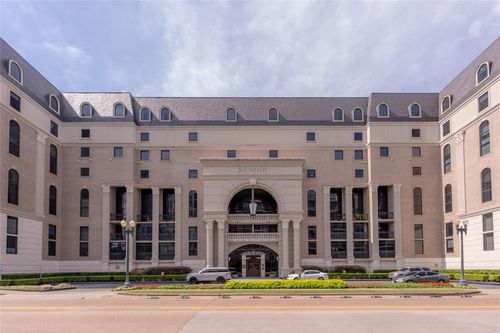 apt-418-1005 S Shepherd Dr, Houston, TX, 77019-3638 | Card Image