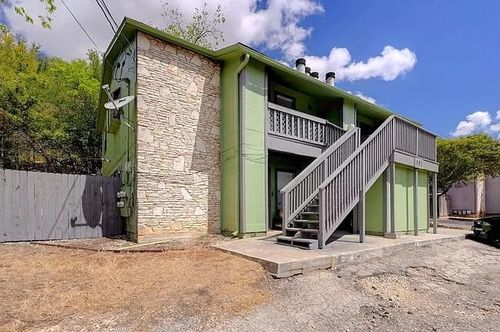 801 Bracewood Cir, San Marcos, TX, 78666-4000 | Card Image
