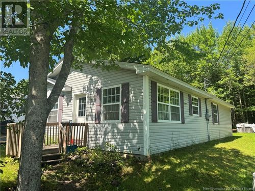 137 Post Rd, Minto, NB, E4B2Z7 | Card Image