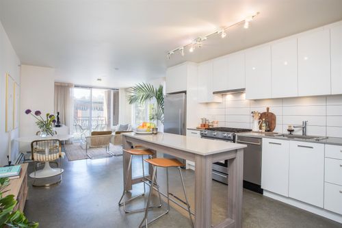 307-231 E Pender St, Vancouver, BC, V6A0G3 | Card Image