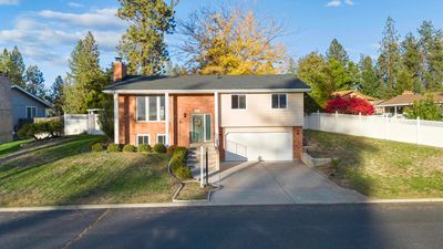 5426 W Pacific Park Dr, Home with 4 bedrooms, 3 bathrooms and null parking in Spokane WA | Image 1