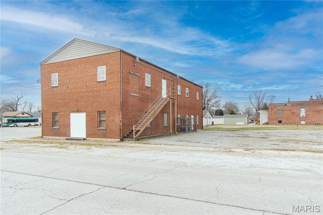 2334 E 25 Th St, House other with 0 bedrooms, 0 bathrooms and null parking in Granite City IL | Image 5