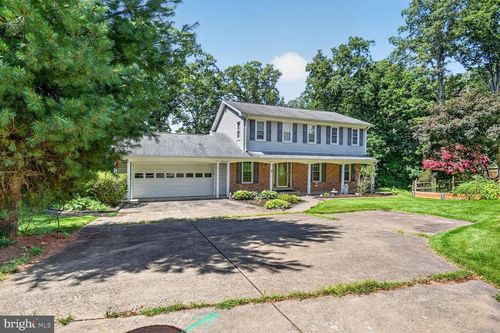 12012 Governors Ct, WOODBRIDGE, VA, 22192-1609 | Card Image
