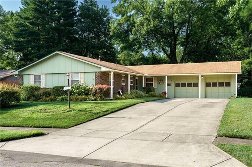 4343 Moss Oak Trl, Bellbrook, OH, 45305-1445 | Card Image