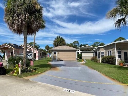 212-1952 Enterprise Ln, Titusville, FL, 32796-3949 | Card Image